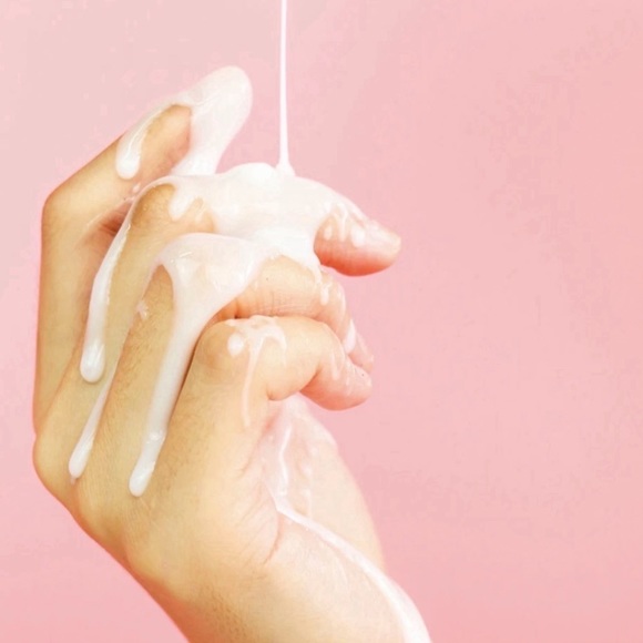 Purlisse Blue Lotus 4-in-1 Cleansing Milk - Picture 8 of 8